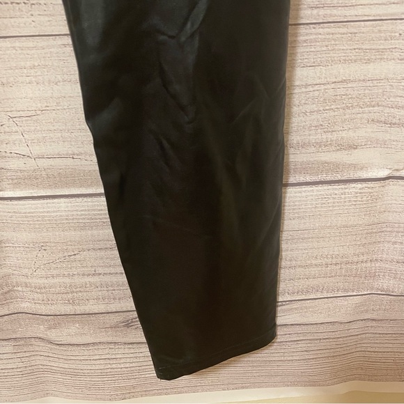 Aritzia Wilfred Free Faux Leather Daria Skinny pants - Picture 4 of 6